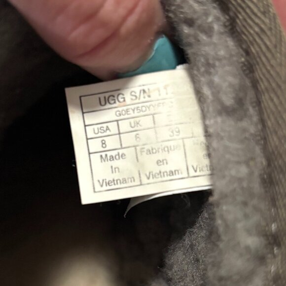 UGG Classic Femme Mini Snow Boots - Picture 7 of 8